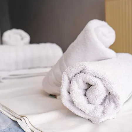 泽费罗斯酒店 3* Paralía