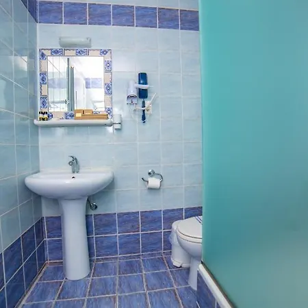 泽费罗斯酒店 酒店 3*