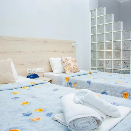 Zefyros מלון Paralía