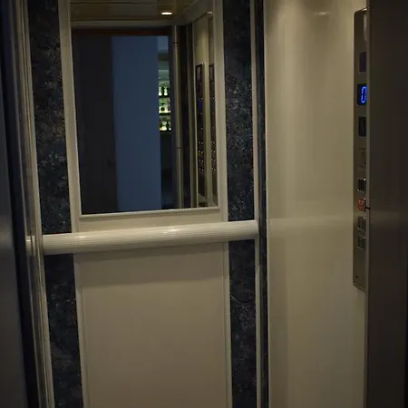 泽费罗斯酒店 酒店