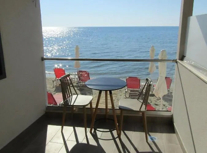Zefyros Hotel