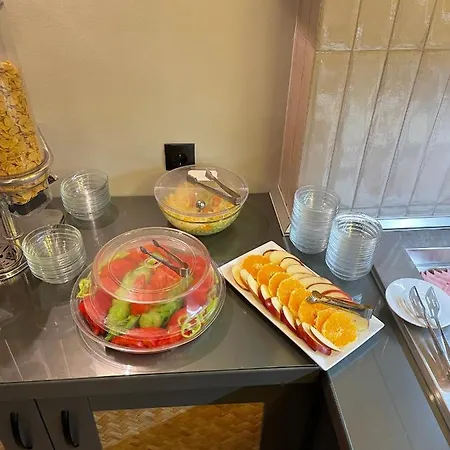 Zefyros Hotel 3*