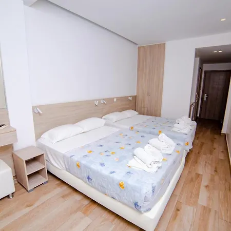 Zefyros Hotel