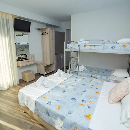 Zefyros Hotel