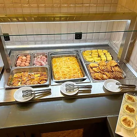 Zefyros Szálloda Paralía