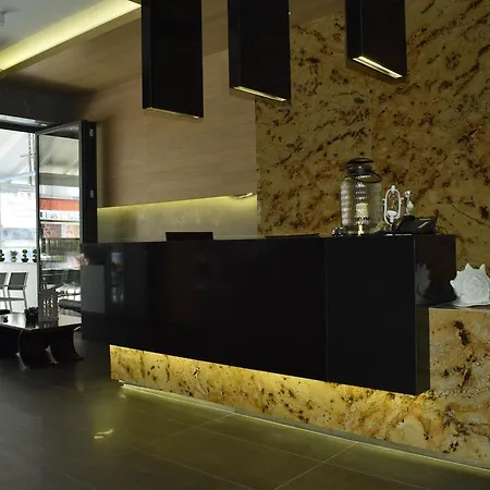 Zefyros Hotel 3*